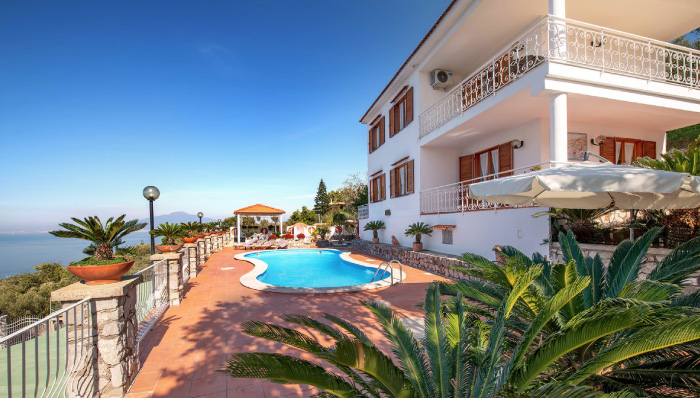 villas for rent in the hills of the Sorrento Peninsula